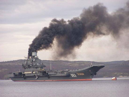 黑烟滚滚的俄库兹涅佐夫号航母终于要换新锅炉了|库兹涅佐夫|锅炉|俄罗斯海军_新浪军事_新浪网